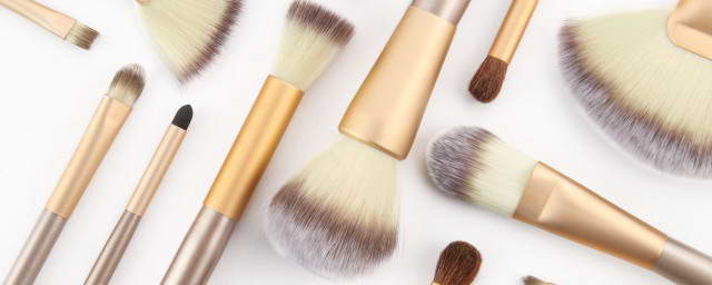 2025年镇宁蜂糖李上市季重点工作复盘专题会召开